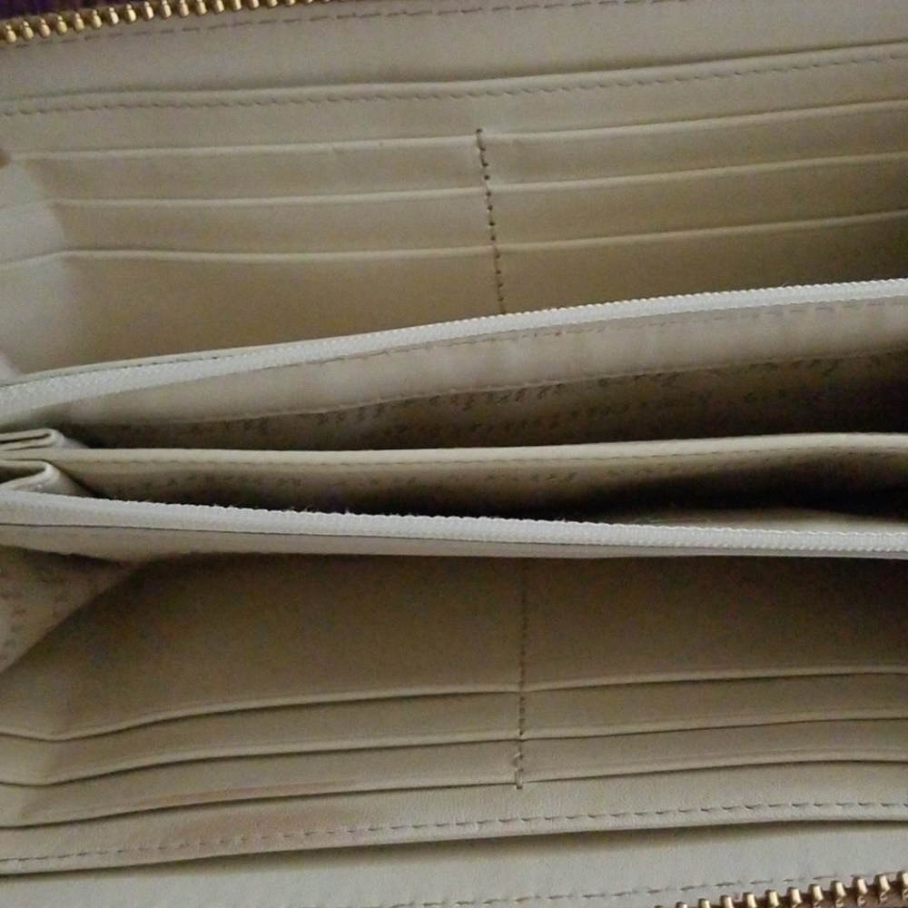 Kate Spade Wallet (Harrison) - Picture 4 of 8